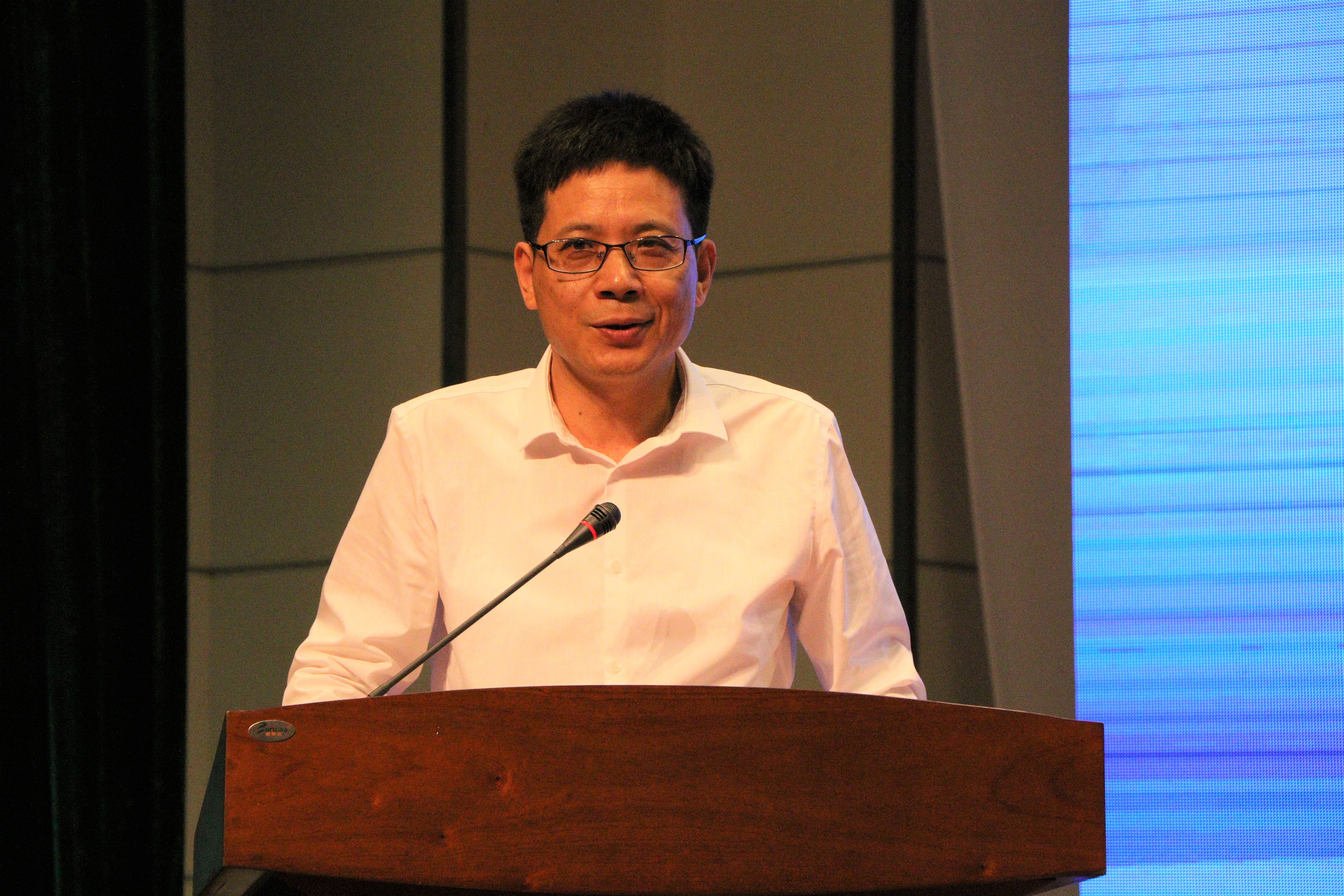 绍兴文理学院校长,绍兴文理学院元培学院董事长  王建力教授 致辞